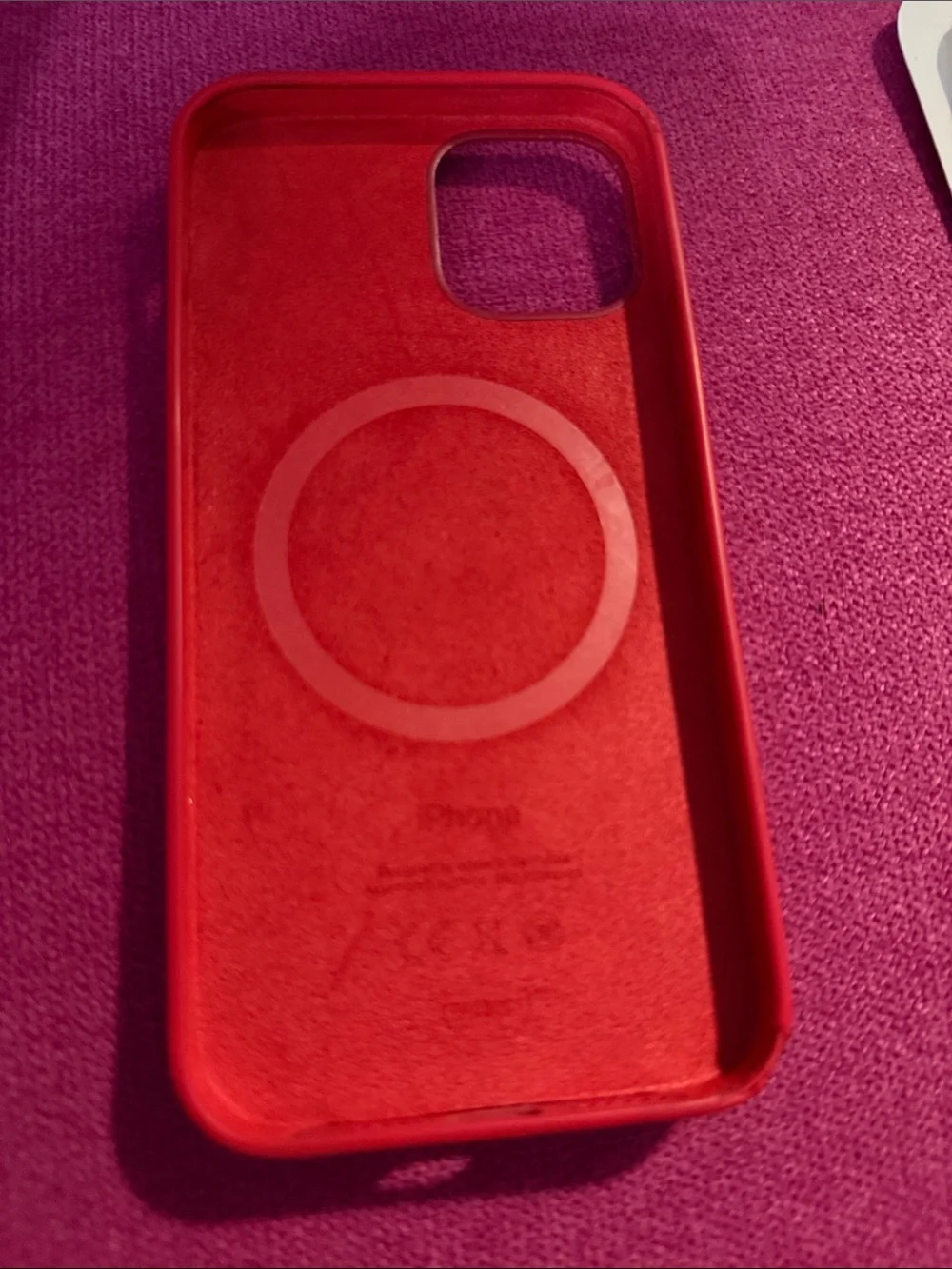 Apple iPhone 12 / 12 Pro Silicone Case - Red